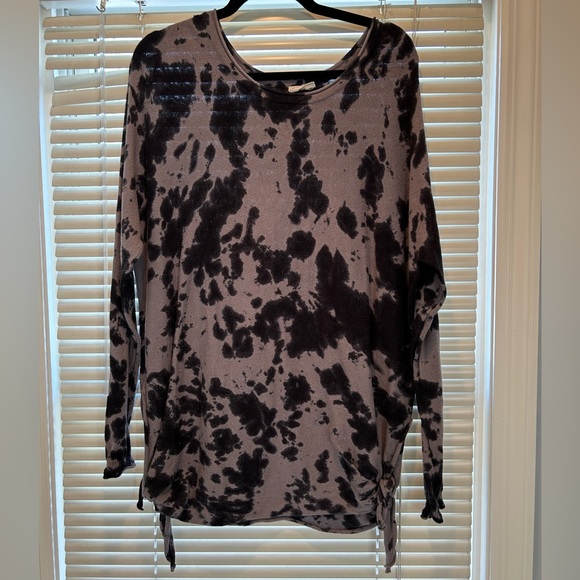 Gray and Black Tunic Sweater - Picture 1 of 1